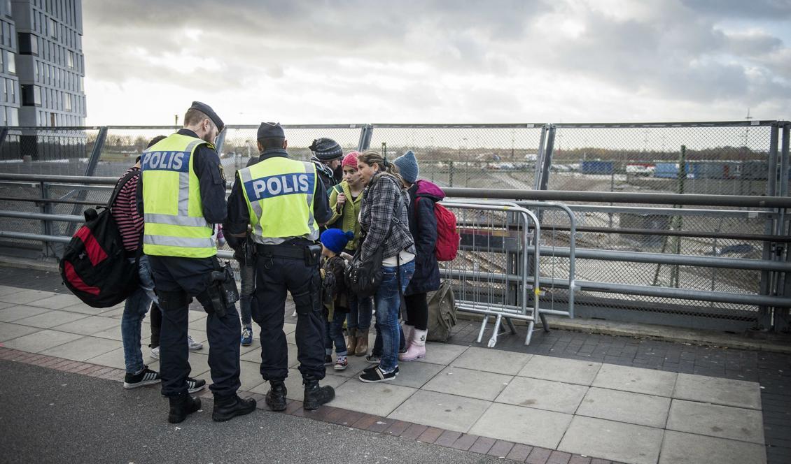 
Gränskontroll vid Hyllie station i Malmö. Foto: Asger Ladefoged/AFP/Getty Images                                            