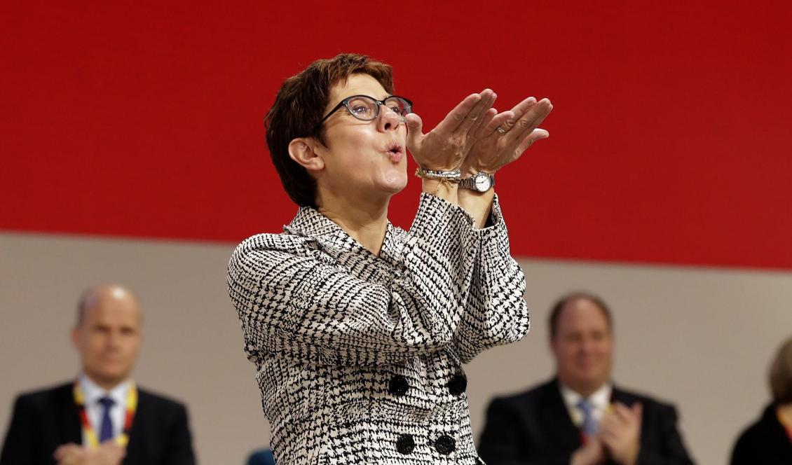 

Annegret Kramp-Karrenbauer, de tyska kristdemokraternas nya partiledare. Foto: Michael Sohn/AP/TT                                                                                                