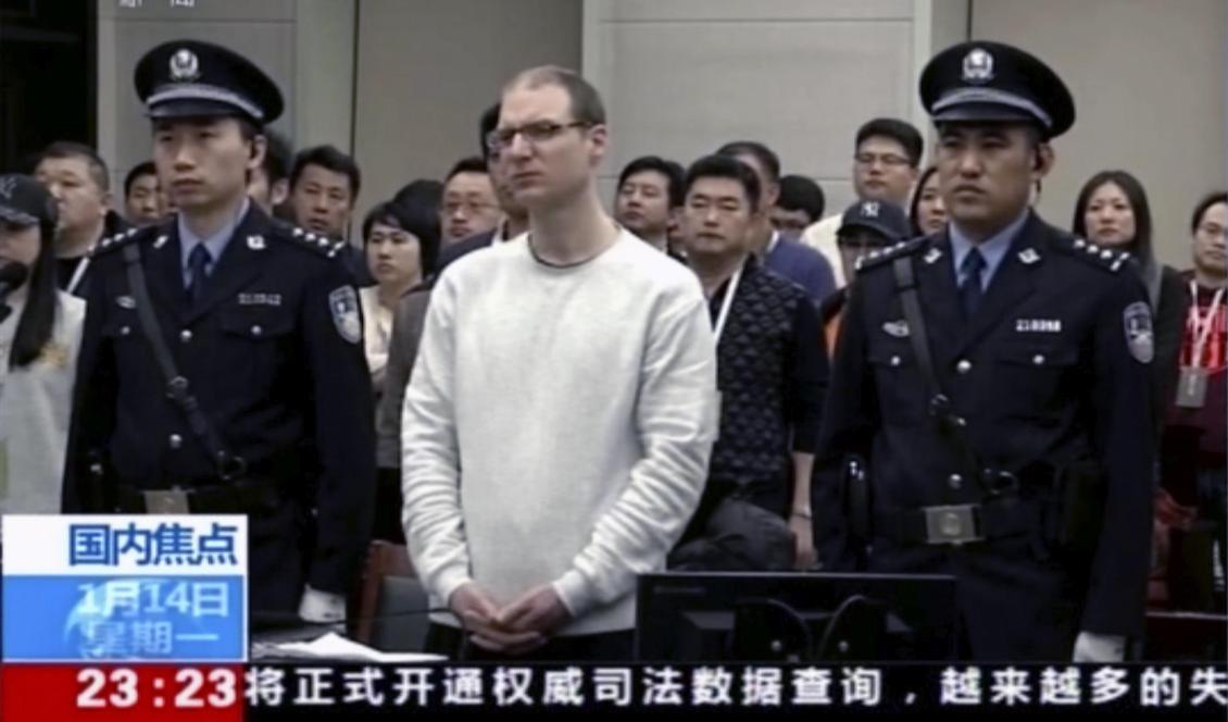 Kanadensaren Robert Lloyd Schellenberg i rätten. Tv-bilder från kinesiska CCTV. Foto: CCTV/AP/TT