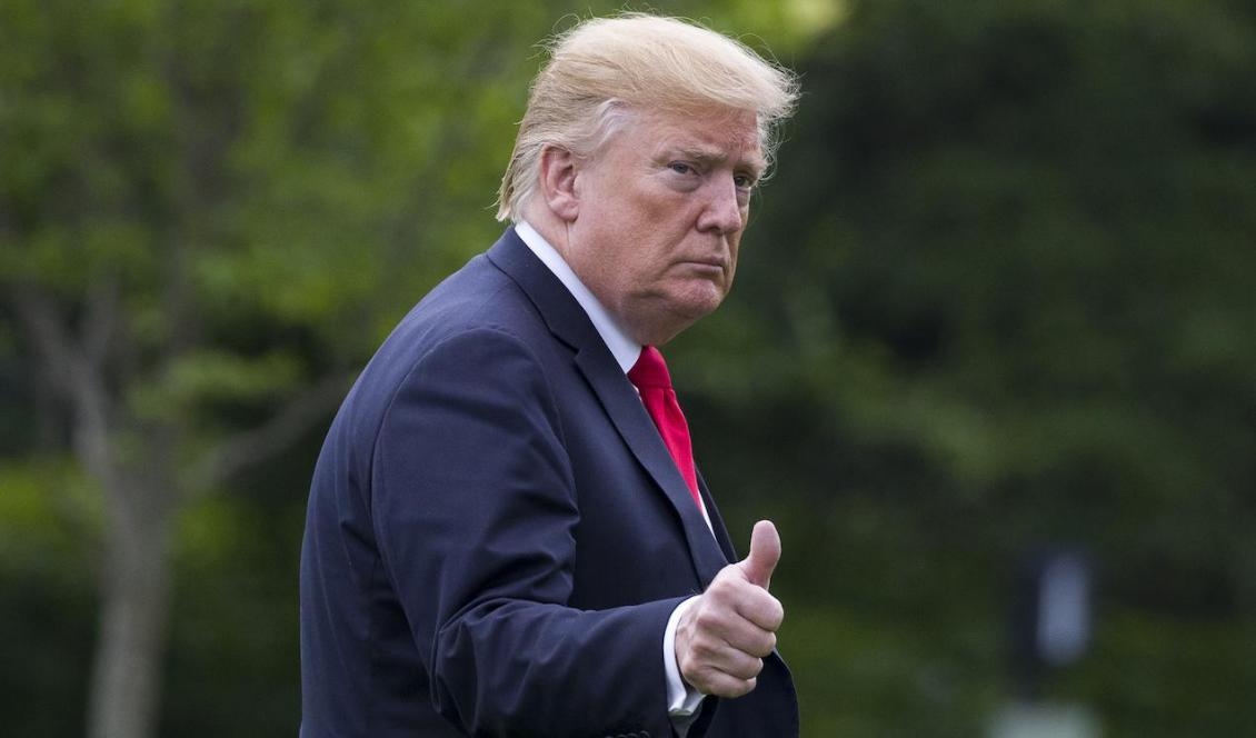 USA:s president Donald Trump gör tummen upp till restriktiva abortlagar – men han vill se undantag bland annat för kvinnor som blivit våldtagna. Foto: Alex Brandon/AP/TT-arkivbild