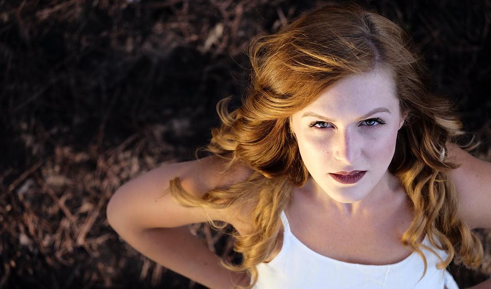 Beslutsamhet att hålla fast vid sina mål kan ibland göra livet tuffare, men det ger också en större tillfredställelse, även om vi inte kan uppnå målen.