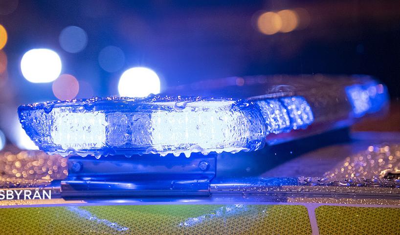 En polispatrull har attackerats av flera maskerade personer. Foto: Johan Nilsson/TT-arkivbild