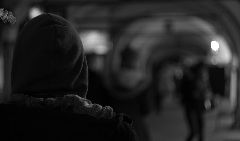 Många av de ungdomar som har fått könskorrigerande behandling ångrar sig efteråt då de inte mår bättre psykiskt än innan behandlingen.