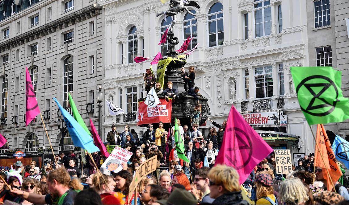


Klimatdemonstranter från Extinction Rebellion i London den 15 april 2019. Foto: Daniel Leal-Olivas/AFP via Getty Images                                                                                                                                                