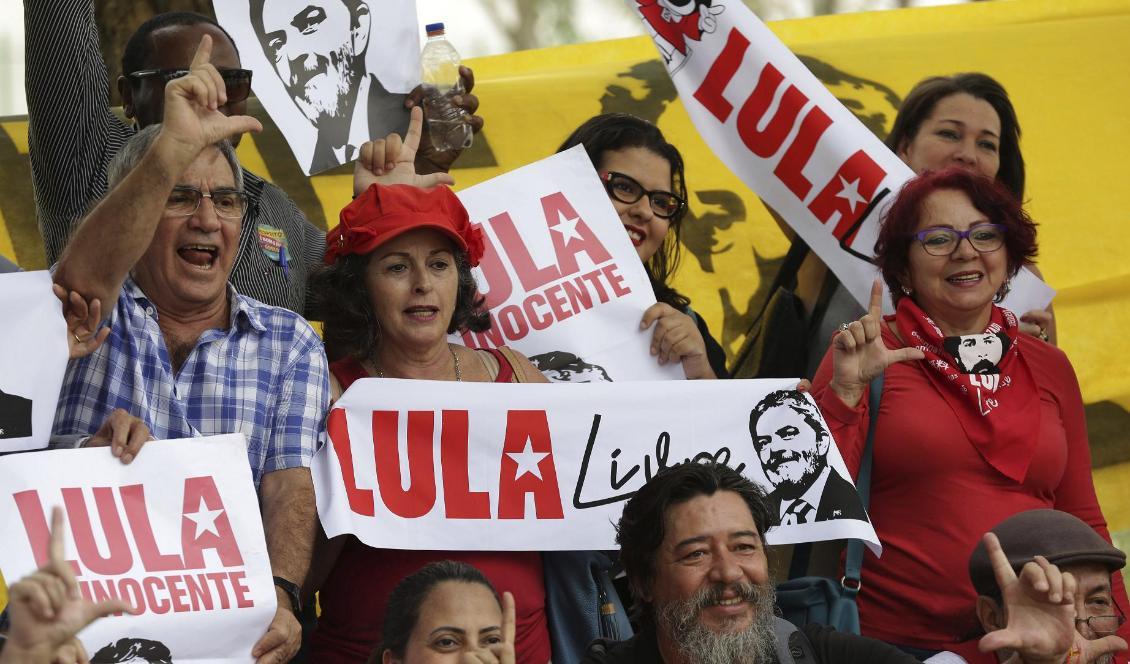 

Anhängare till Luiz Inácio Lula da Silva vid en manifestation tidigare i år. Foto: Eraldo Peres/AP/TT                                                                                                