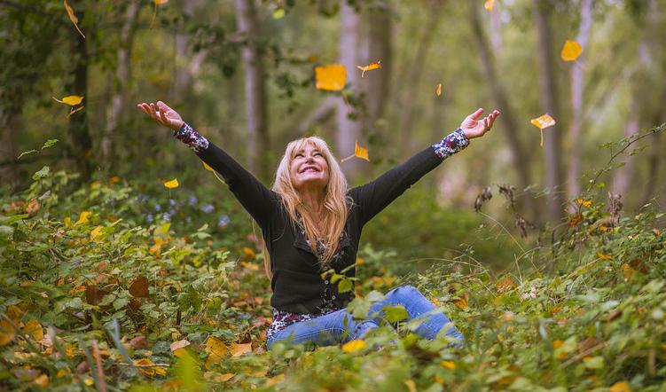 Klimakteriet är något oundvikligt, men det finns många sätt att lindra de besvär som kan uppstå före och under klimakteriet.