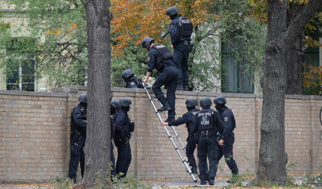 
Poliser i tyska Halle. Foto: Sebastian Willnow/AP/TT                                                