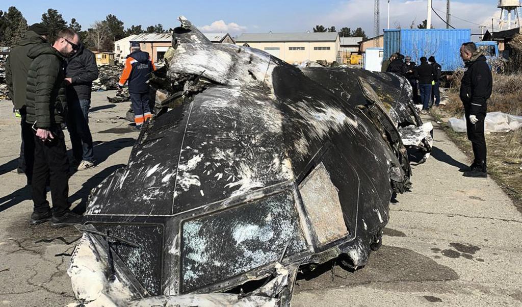 Vrakdelarna av Ukraine International Airlines flight 752, som besköts strax efter start från Teheran. Bilden är från Ukrainas presidentkanslis pressavdelning. Foto: AP/TT