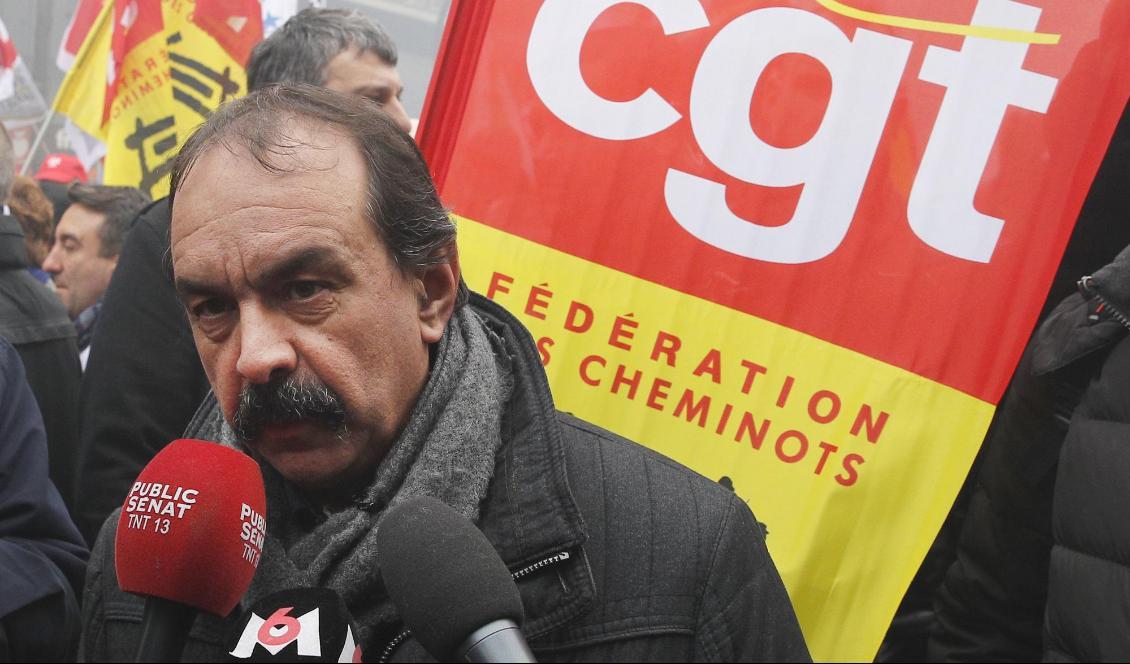 Fackföreningsledaren Philippe Martinez uppmanar till utvidgad strejk i Frankrike i protest mot en planerad pensionsreform. Foto: Christophe Ena/AP/TT-arkivbild