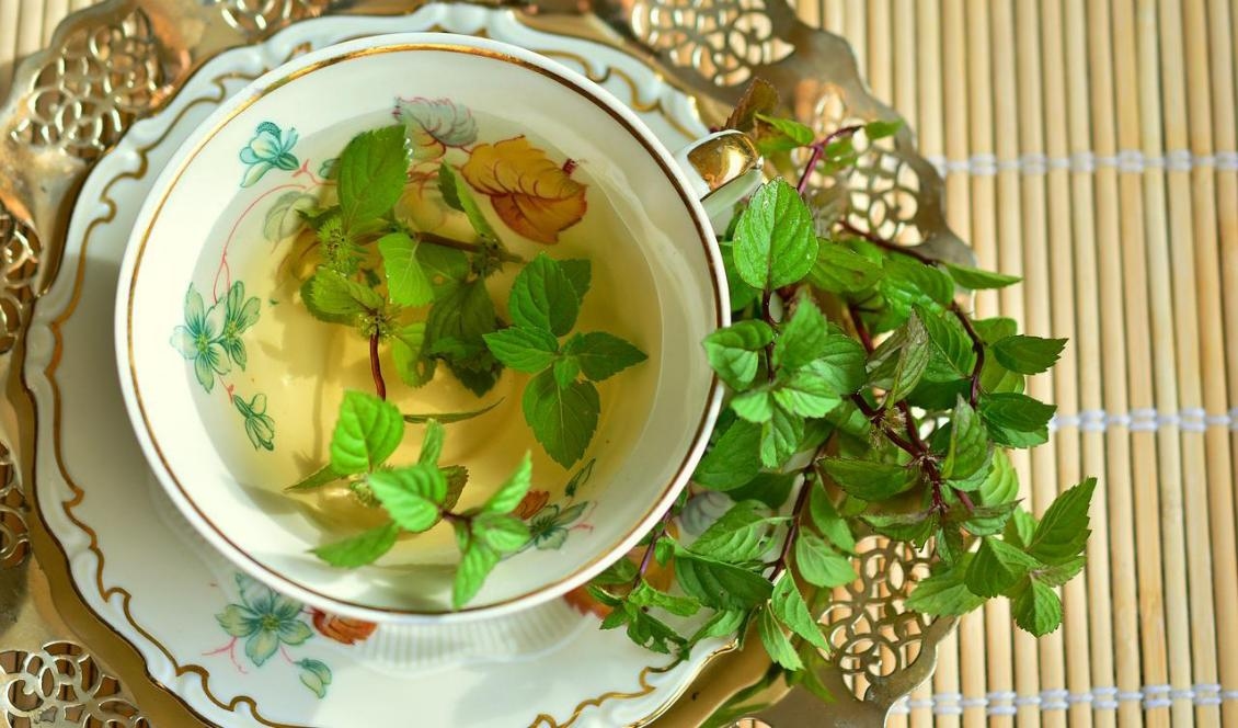 Pepparmyntste är ett naturligt och traditionellt sätt att rena och ge energi till kroppen.