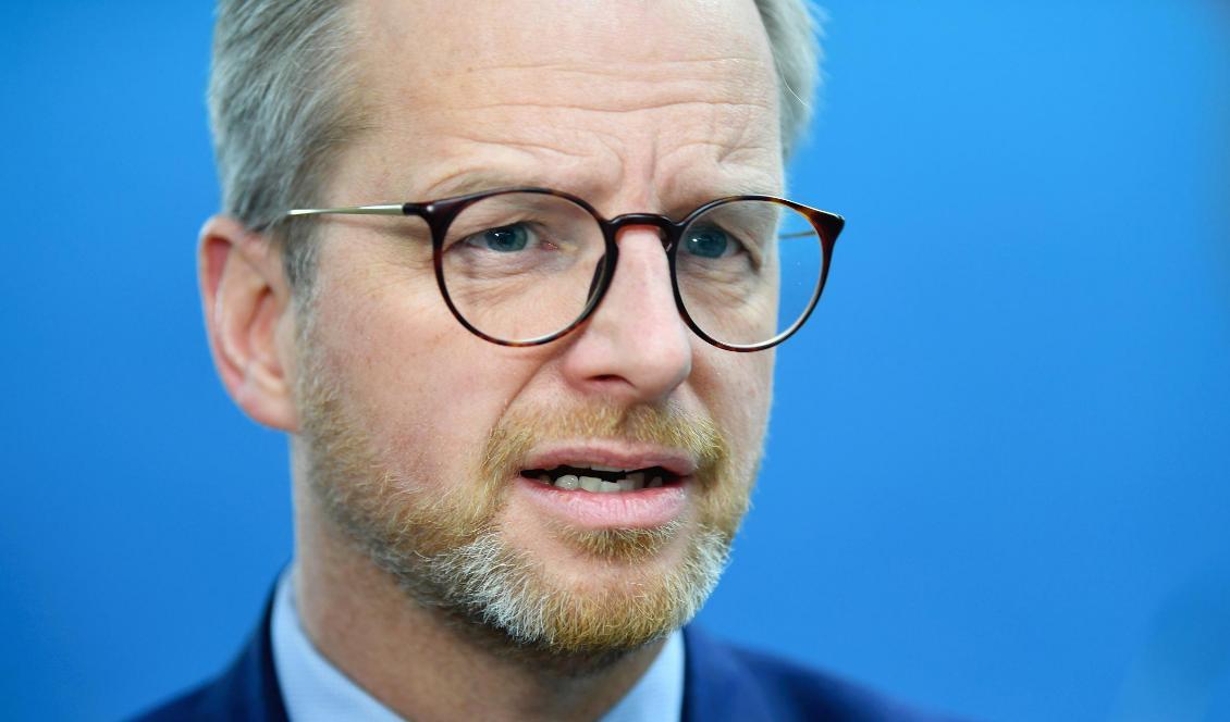 Inrikesminister Mikael Damberg (S) vill inte ge några detaljer om vapenstölderna i Regeringskansliet. Foto: Fredrik Sandberg/TT-arkivbild