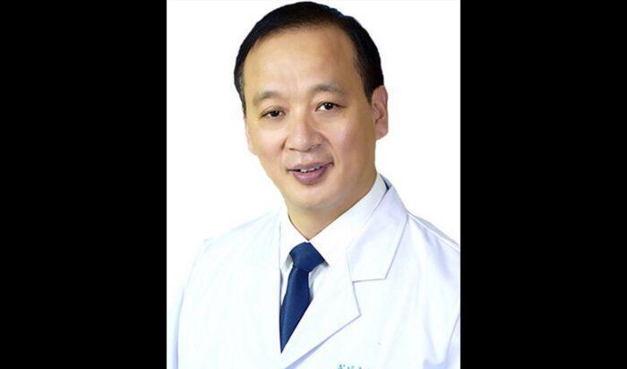 




Dr. Liu Zhiming, högste chef för Wuchangsjukhuset dog av det nya coronaviruset den 18 februari, 2020. Foto: Wuchang hospital Wechat                                                                                                                                                                                                                                                
