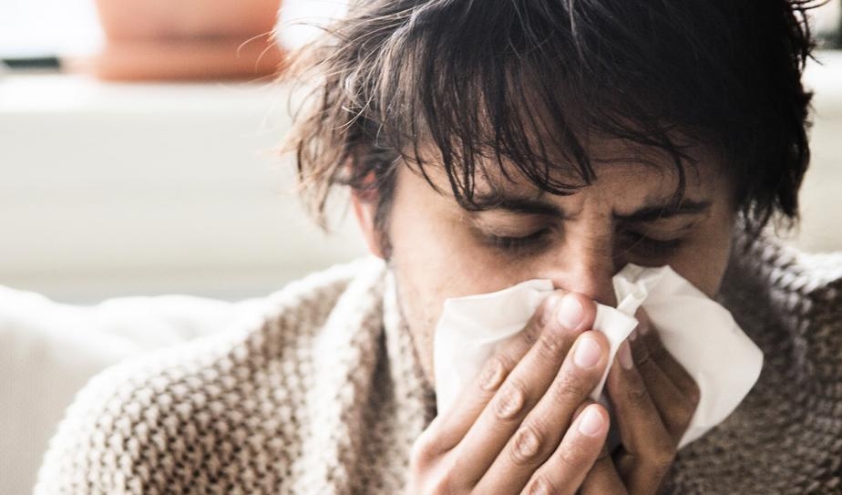 Misstänker du att du smittats av nya coronaviruset? Då ska du hålla dig hemma och ringa 1177. Foto: isabell Höjman/TT-arkivbild