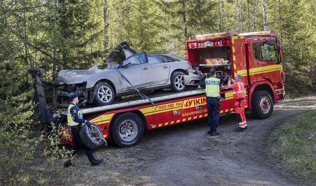 En allvarlig singelolycka inträffade strax efter Sörfors utanför Sundsvall natten mot söndag. Foto: Mats Andersson/TT