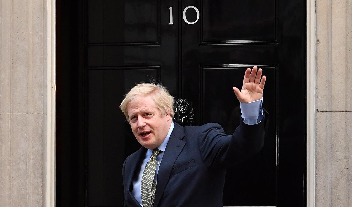 

Storbritanniens premiärminister Boris Johnson på 10 Downing Street i centrala London den 13 december 2019. Foto: Ben Stansall/AFP via Getty Images                                                                                        