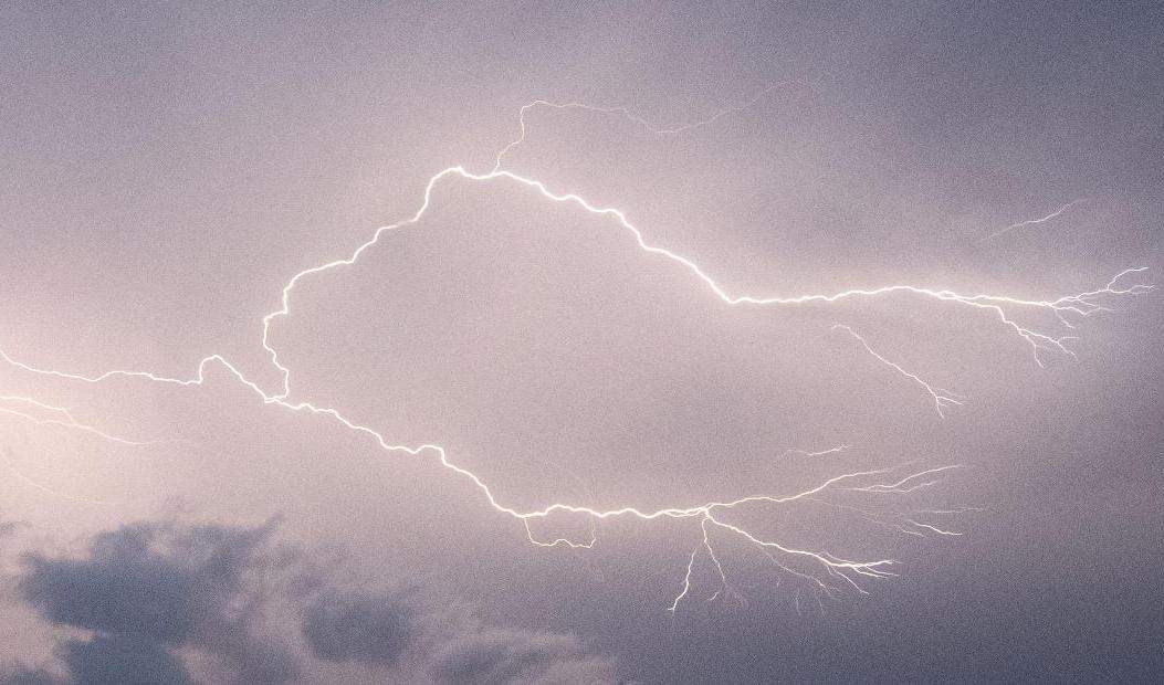 Varning för åska. Foto: Johan Nilsson/TT-arkivbild