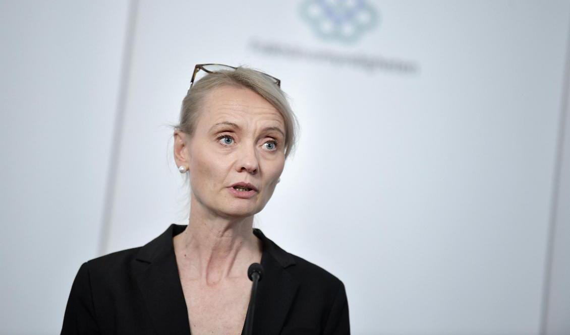 Karin Tegmark Wisell, avdelningschef vid Folkhälsomyndigheten, under en pressträff på torsdagen. Foto: Pontus Lundahl/TT
