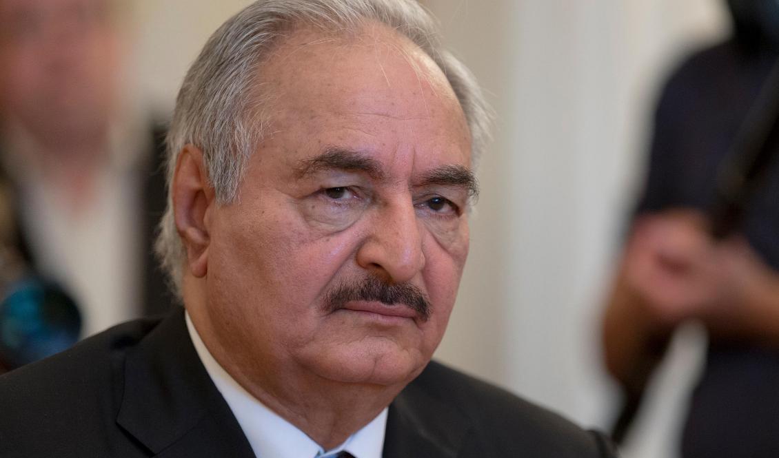 Den libyske krigsherren Khalifa Haftar har tvingats retirera från huvudstaden Tripoli. Foto: Ivan Sekretarev/AP/TT-arkivbild