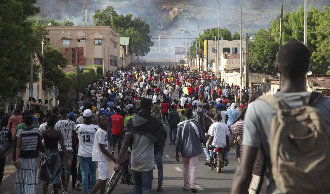 Tidigare protester i Malis huvudstad Bamako i juni. Foto: Baba Ahmed/AP/TT