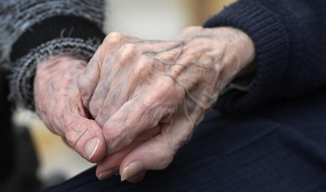 För många äldre som avlidit i covid-19 i Östergötland var viruset bara en bidragande orsak till döden. Foto: Janerik Henriksson/TT-arkivbild