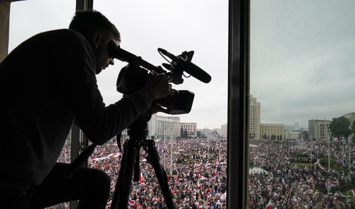 Flera journalister har fråntagits sin ackreditering sedan de rapporterat för västerländska medier i Belarus. Arkivbild. Foto: Evgeniy Maloletka/AP/TT