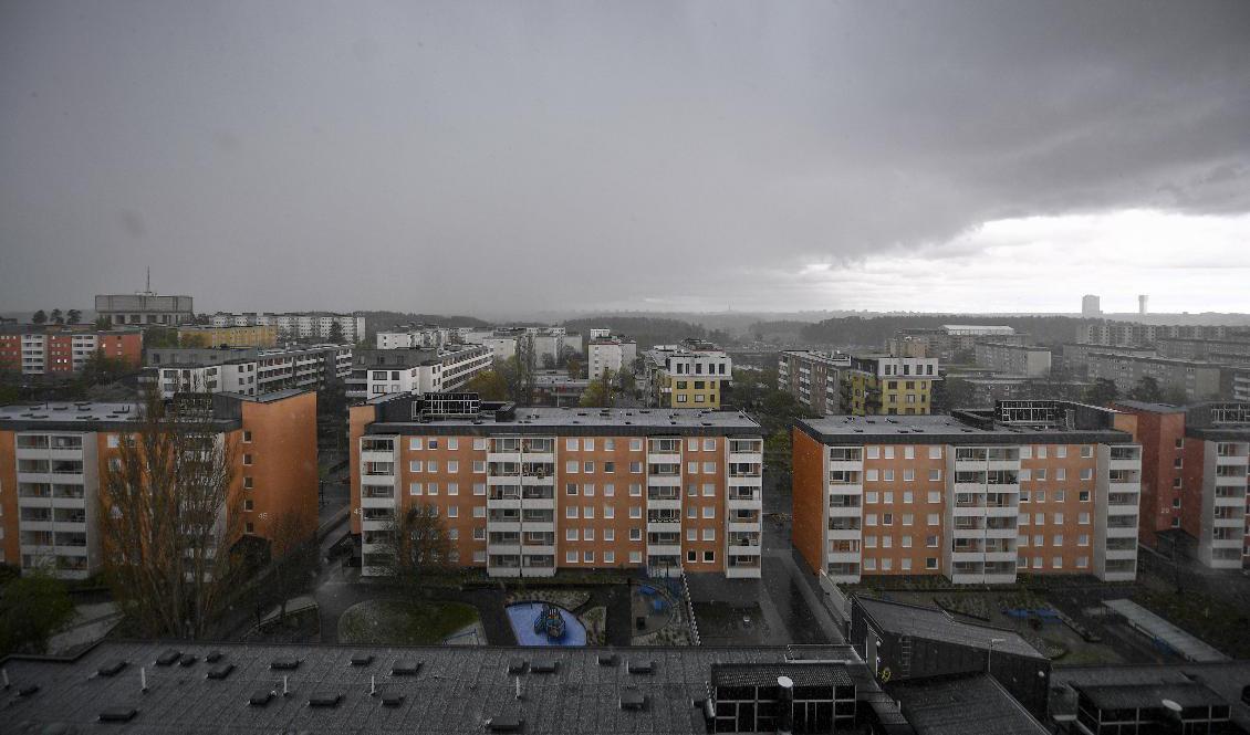 Rinkeby/Tensta i Stockholm är ett av de 22 områden i Sverige som polisen klassar som särskilt utsatt. Arkivbild. Foto: Ali Lorestani/TT