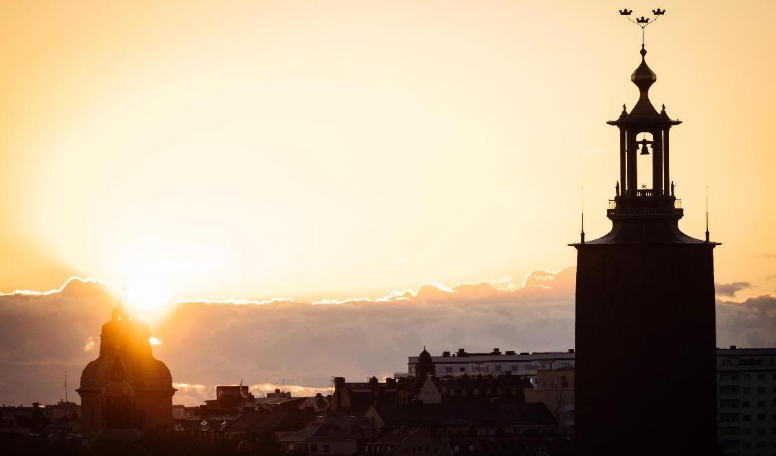 Ingen Nobelmiddag i Stockholms Stadshus i år. Men det blir en tv-sänd prisceremoni – med kameror på väl valda håll i världen – från Stadshuset. Arkivbild. Foto: Erik Simander/TT