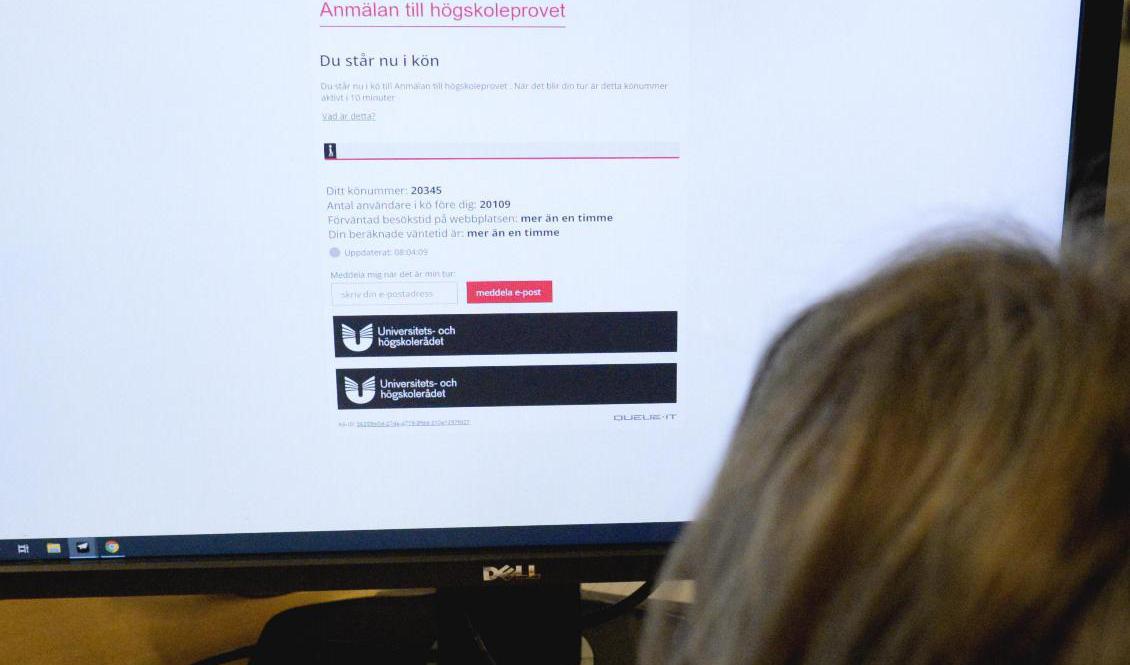 Regeringen vill veta vad som krävs för att två högskoleprov ska kunna hållas till våren. Platserna till höstens högskoleprov var begränsade, men fylldes inte fullt ut. Arkivbild. Foto: Petra Lindell/TT