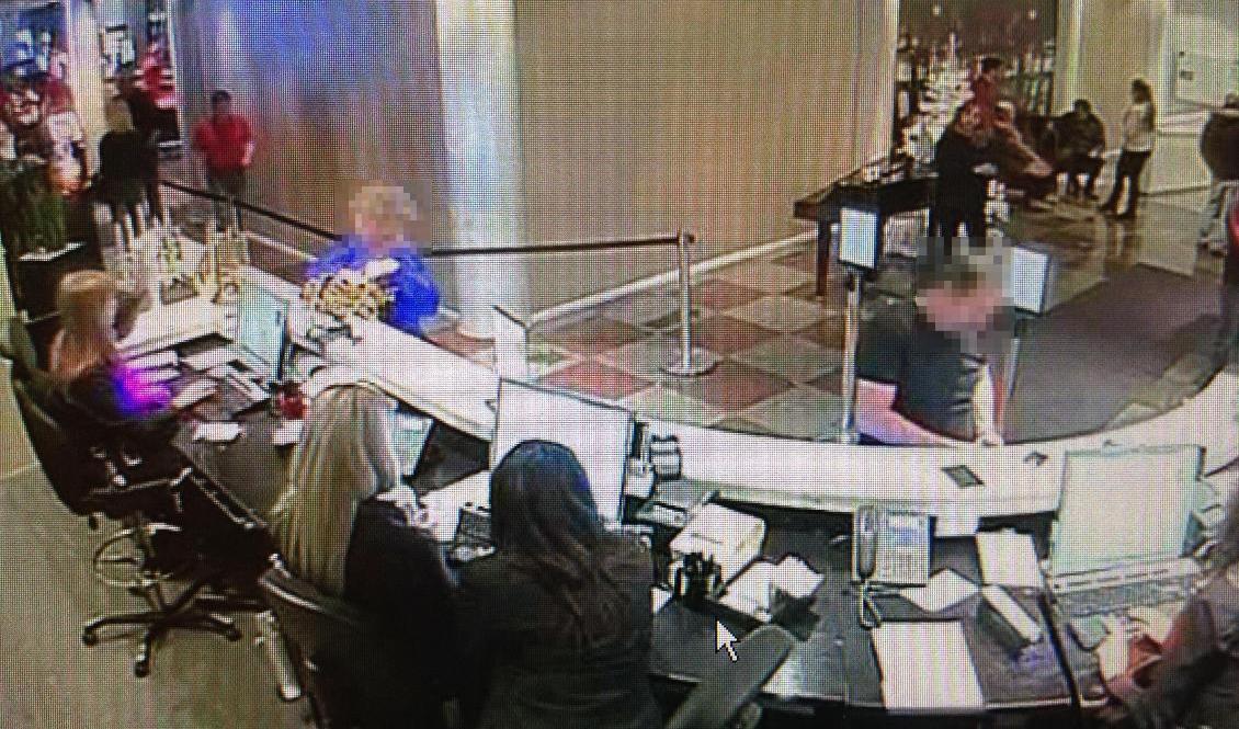 Enligt läkarintyget behövde kvinnan apatisk assistans 24 timmar om dygnet, men samtidigt registrerades hon bland annat för 418 kasinobesök under sena kvällar. Hon och fyra anhöriga åtalades senare för grovt bidragsbrott. Foto: Polisen