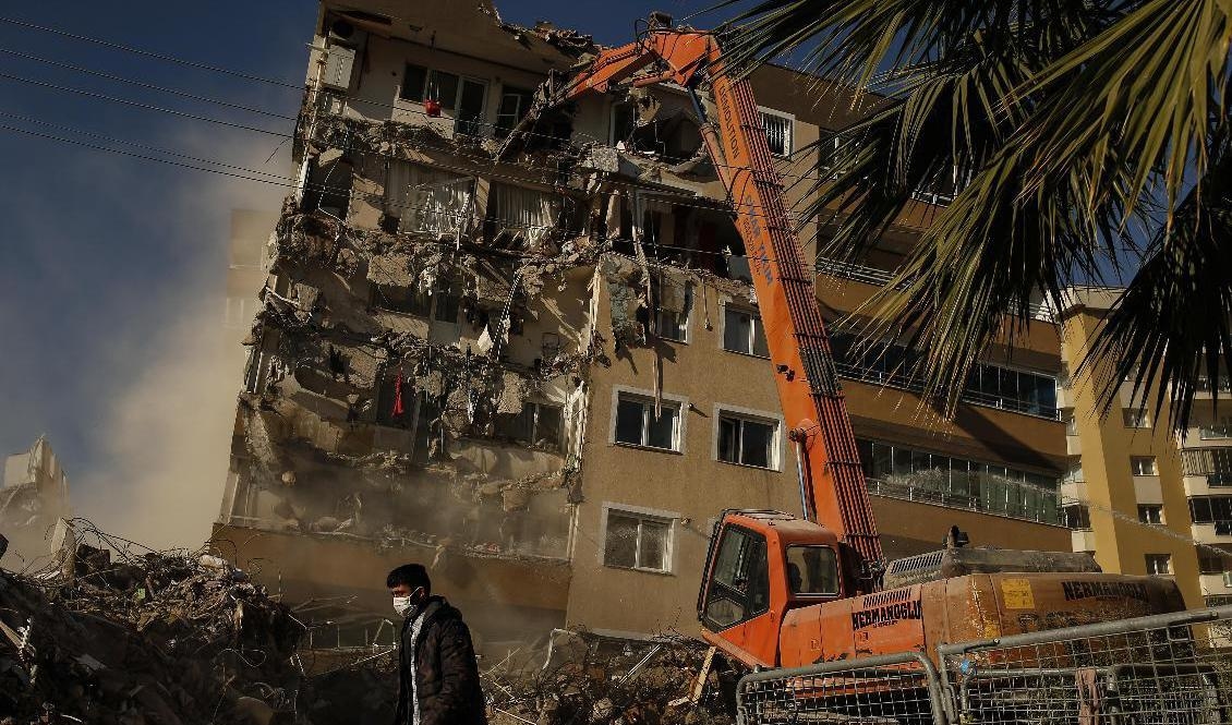 Sökandet efter överlevande efter jordskalvet i Turkiet avslutas. Foto: Emrah Gurel/AP/TT