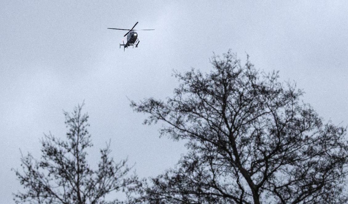 Polisen har sökt efter 31-åringen med helikopter, men misstänker nu att han utsatts för människorov. Arkivbild. Foto: Johan Nilsson/TT