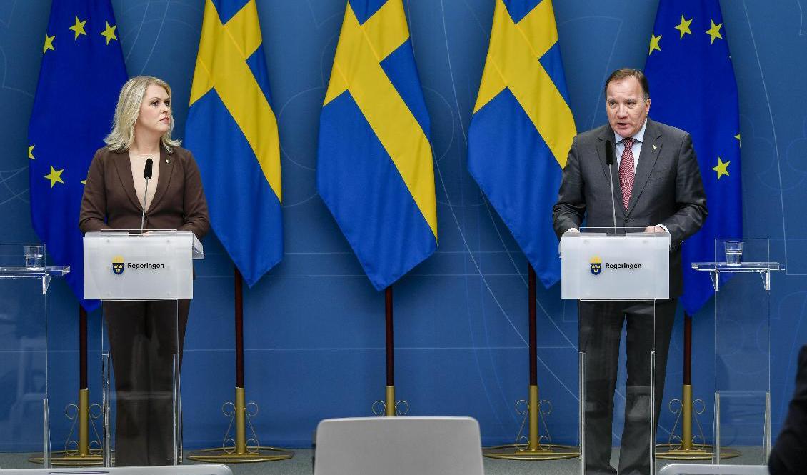 
Socialminister Lena Hallengren (S) och statsminister Stefan Löfven (S). Arkivbild. Foto: Henrik Montgomery/TT                                            