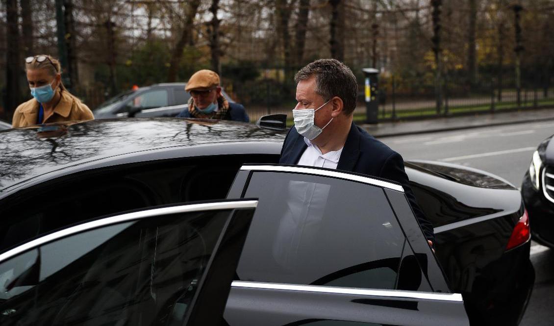 Storbritanniens chefsförhandlare David Frost på väg till lördagens möte med EU:s Michel Barnier i Bryssel. Foto: Francisco Seco/AP/TT