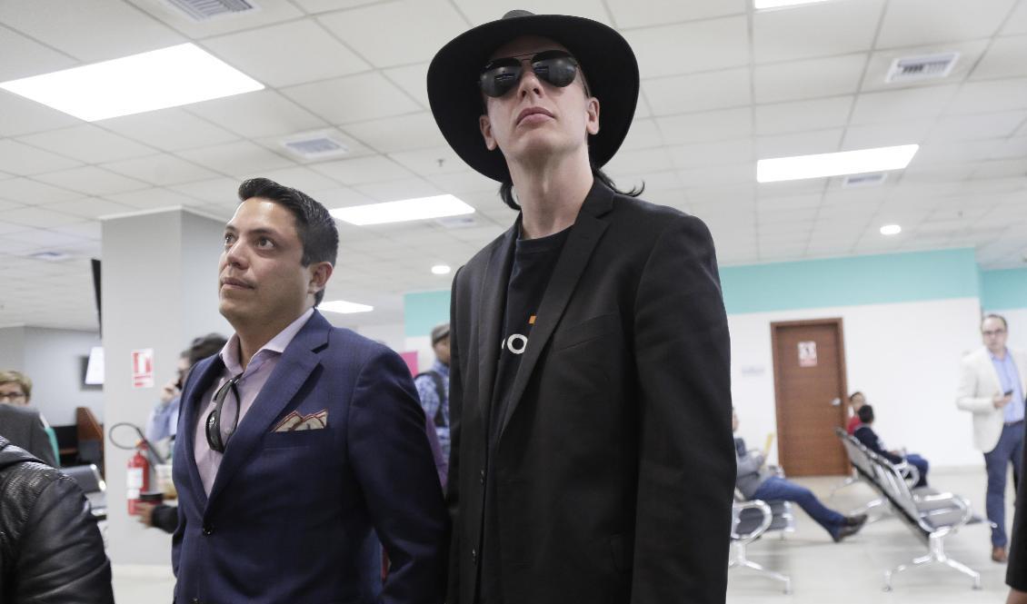 Ola Bini (till höger). Bilden är från augusti i fjol. Arkivbild. Foto: Dolores Ochoa/AP/TT