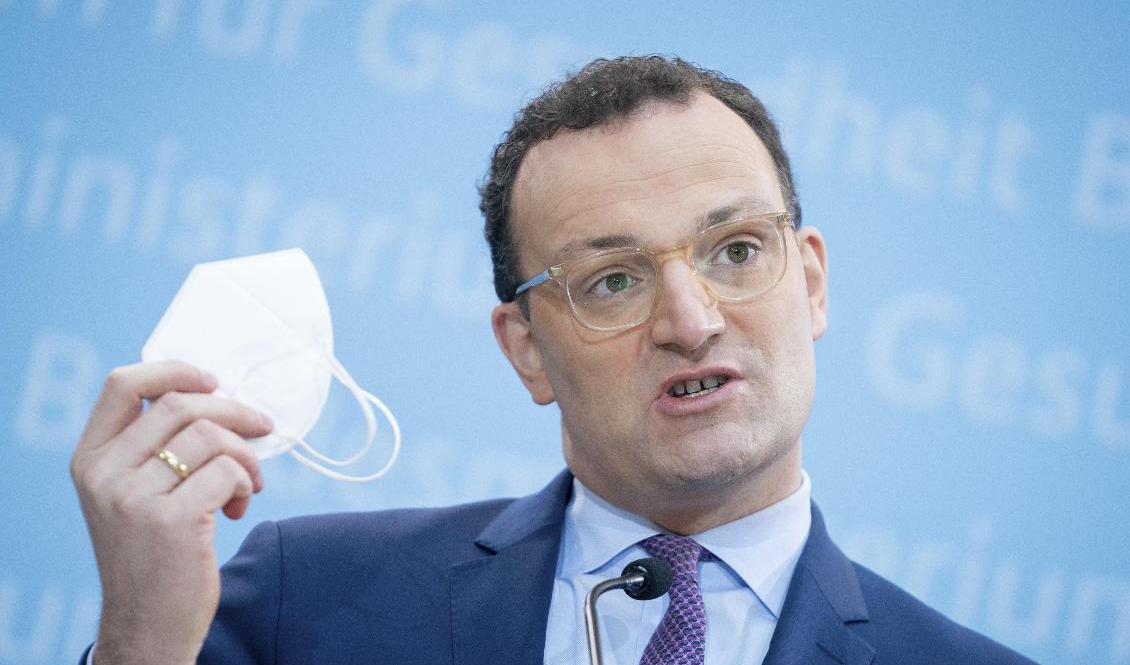 Tysklands hälsominister Jens Spahn meddelar att landet satsar på antikroppsbehandling. Arkivbild. Foto: Kay Nietfeld/AP/TT