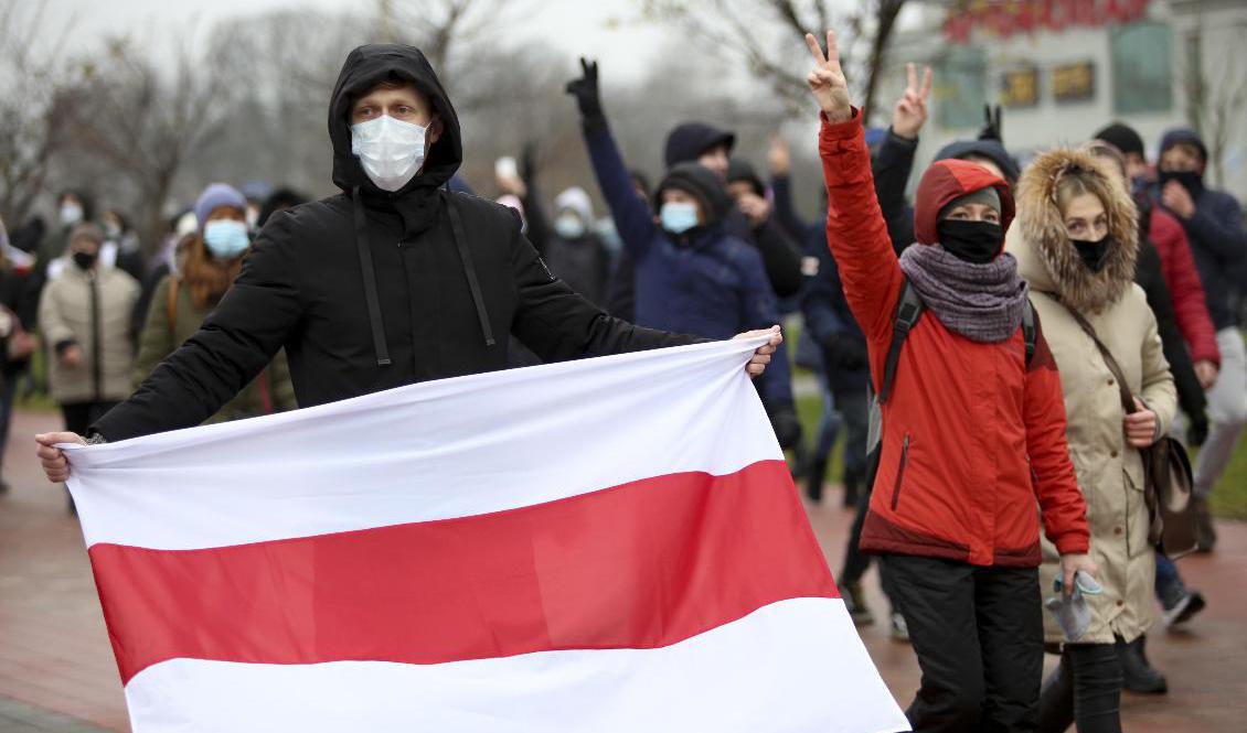 Två journalister som bevakat protester i Belarus hotas av fängelse. Arkivbild. Foto: AP/TT