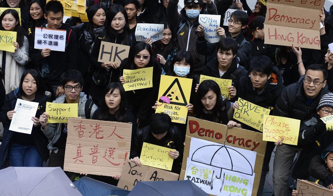 Demonstranter i Stockholm kräver ökad demokrati i Hongkong. Arkivbild. Foto: Claudio Bresciani/TT