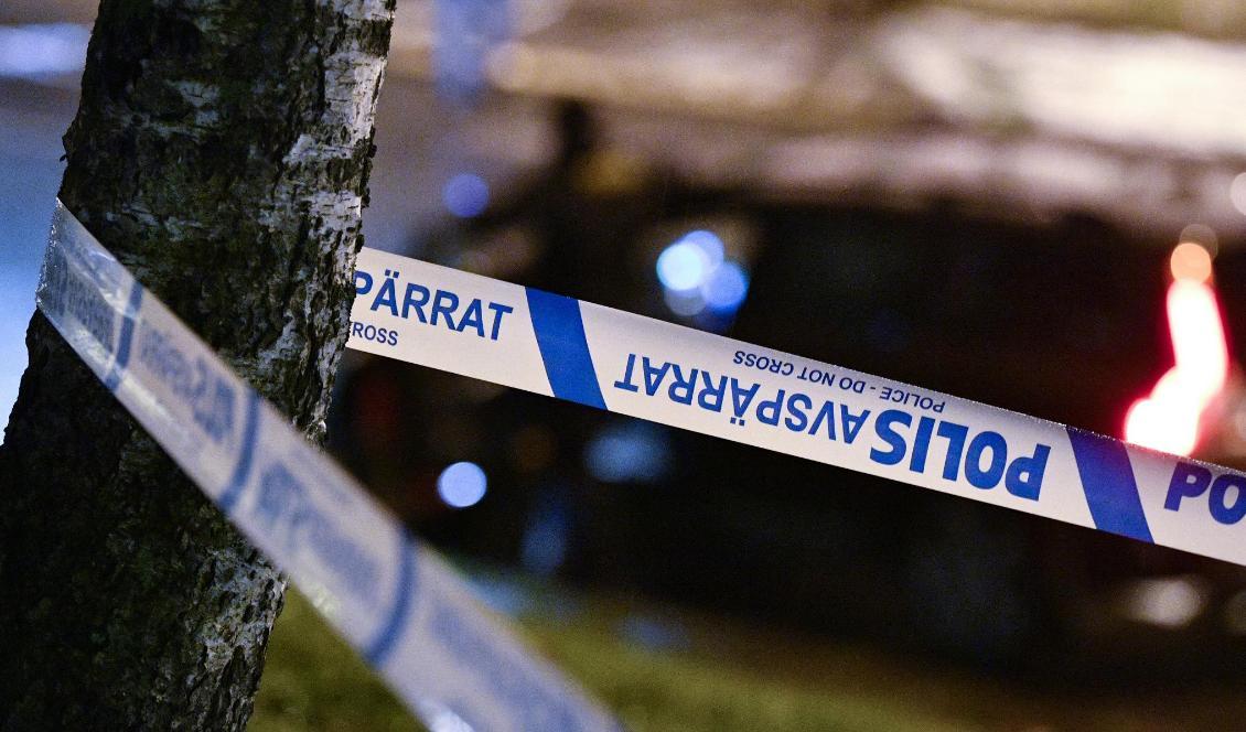 Polisavspärrning i Rosengård i Malmö, efter att en man sköts ihjäl på nyårsafton 2020. Arkivbild. Foto: Johan Nilsson/TT