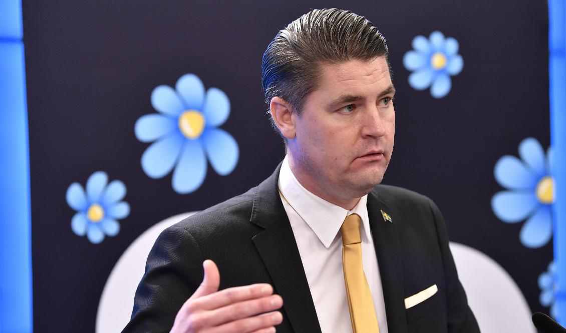 Sverigedemokraternas Oscar Sjöstedt (SD) säger att förslaget skulle innebära en förstärkning för den breda medelklassen. Arkivbild. Foto: Henrik Montgomery/TT