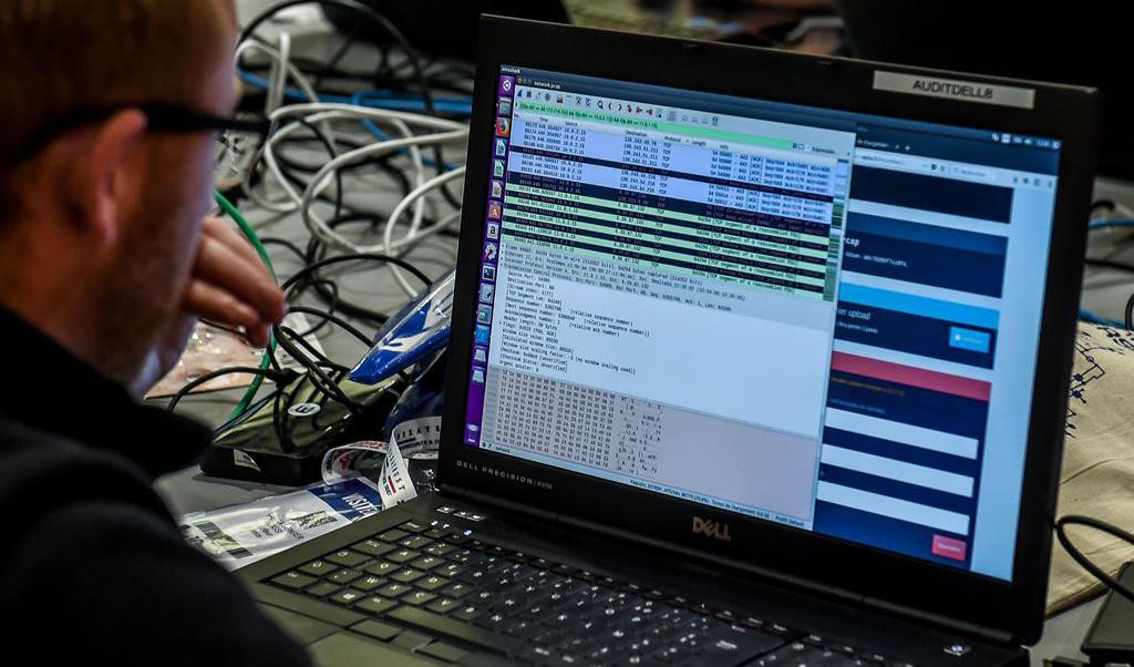 Skydd mot industrispionage och cyberangrepp kräver ständig uppdatering av företagens säkerhetssystem. Internationellt forum för cybersäkerhet, Lille, 2018. Foto: Philippe Huguen/AFP via Getty Images