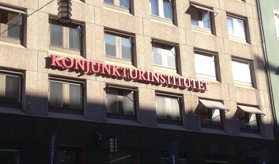 Omsättningen ökar i tillverkningsindustrin, enligt Konjunkturinstitutet. Foto: Epoch Times.