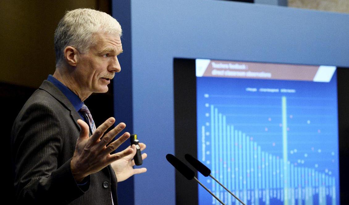 OECD står som garant för att Pisamätningarna är tillförlitliga. Andreas Schleicher, OECD:s chef för utbildningsfrågor samt PISA-ansvarig, bär därmed ett stort ansvar. Här presenterar han en rapport vid en pressträff i Stockholm 2015. Foto: Janerik Henriksson / TT