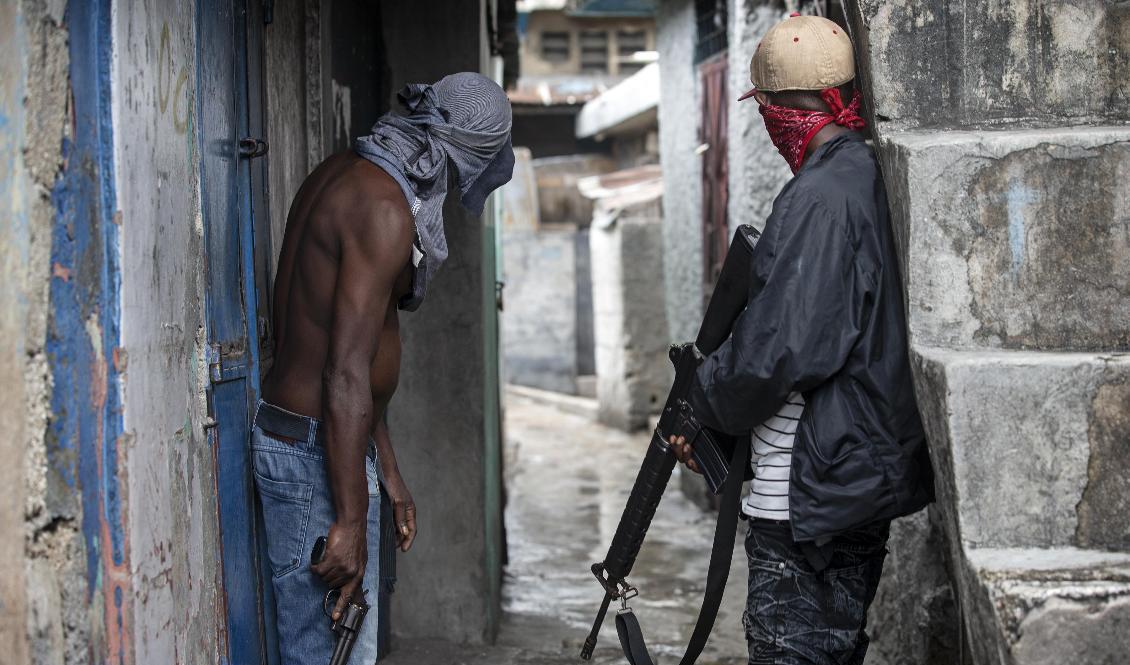 Gängmedlemmar i Haiti. Arkivbild. Foto: Dieu Nalio Chery/AP/TT