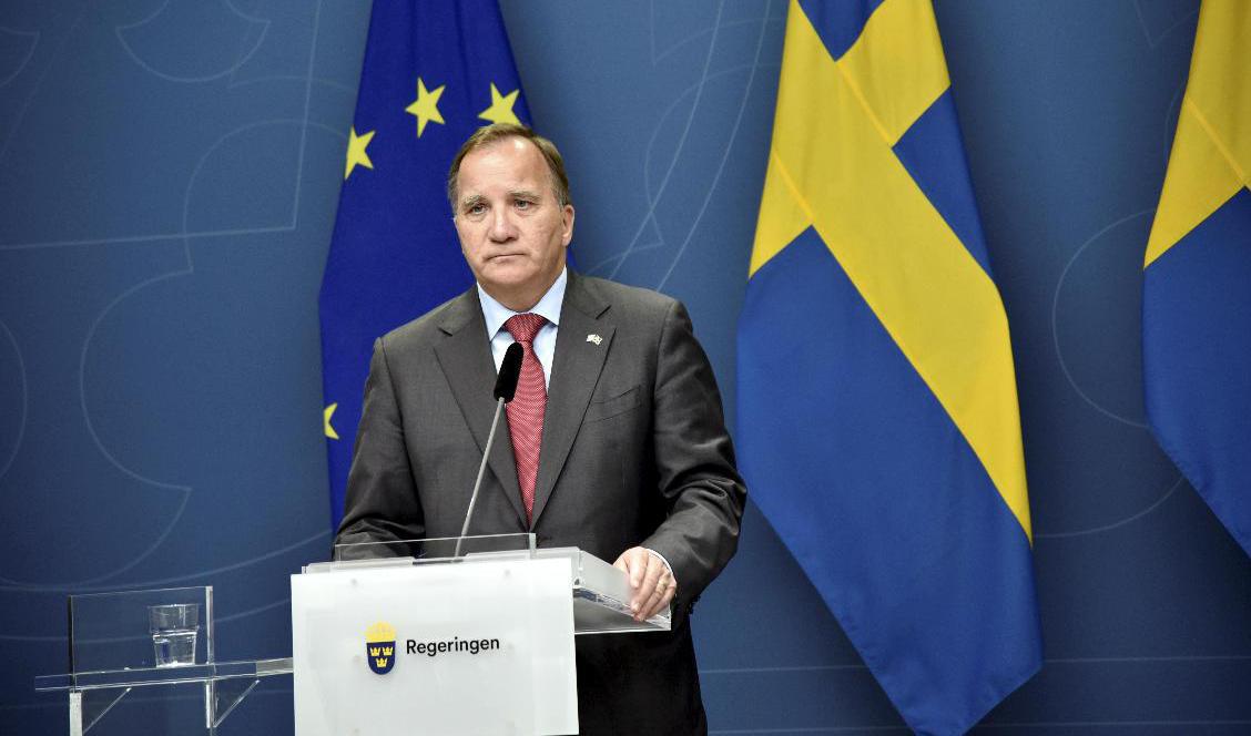Pressträff med statsminister Stefan Löfven och Kommunals ordförande Tobias Baudin under fredagen. Foto: Lars Schröder/TT