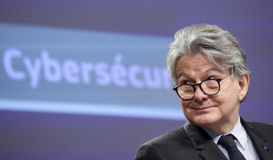 EU:s inremarknadskommissionär Thierry Breton vill skapa en cyberstyrka i EU. Foto: Kenzo Tribouillard/AP/TT