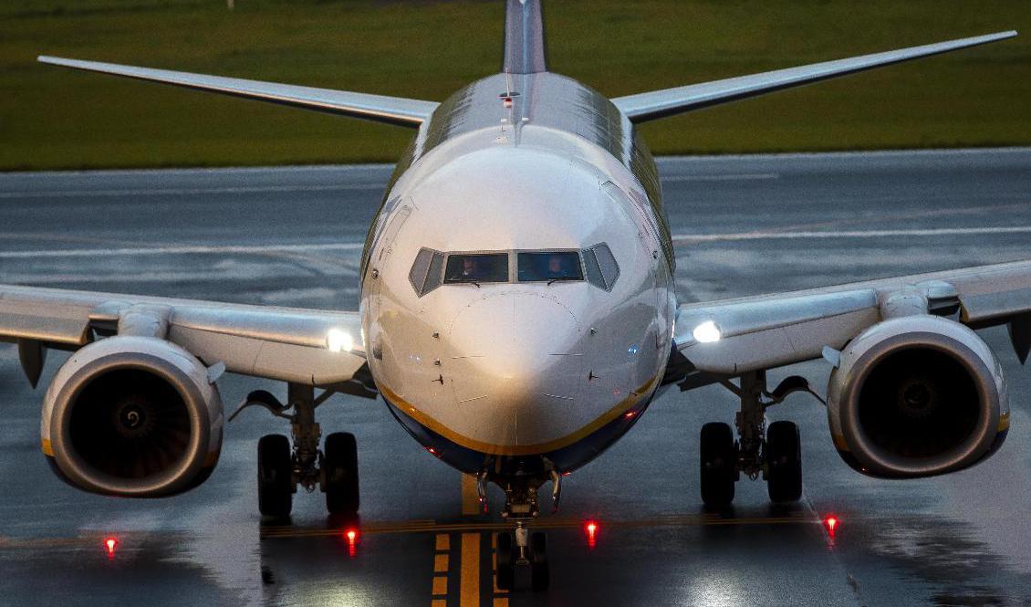 Det flygplan med den belarusiske regimkritikern Roman Protasevitj och hans flickvän, dissidenten Sofia Sapega, ombord, som tvingades ned i Minsk. Foto: Mindaugas Kulbis/AP/TT