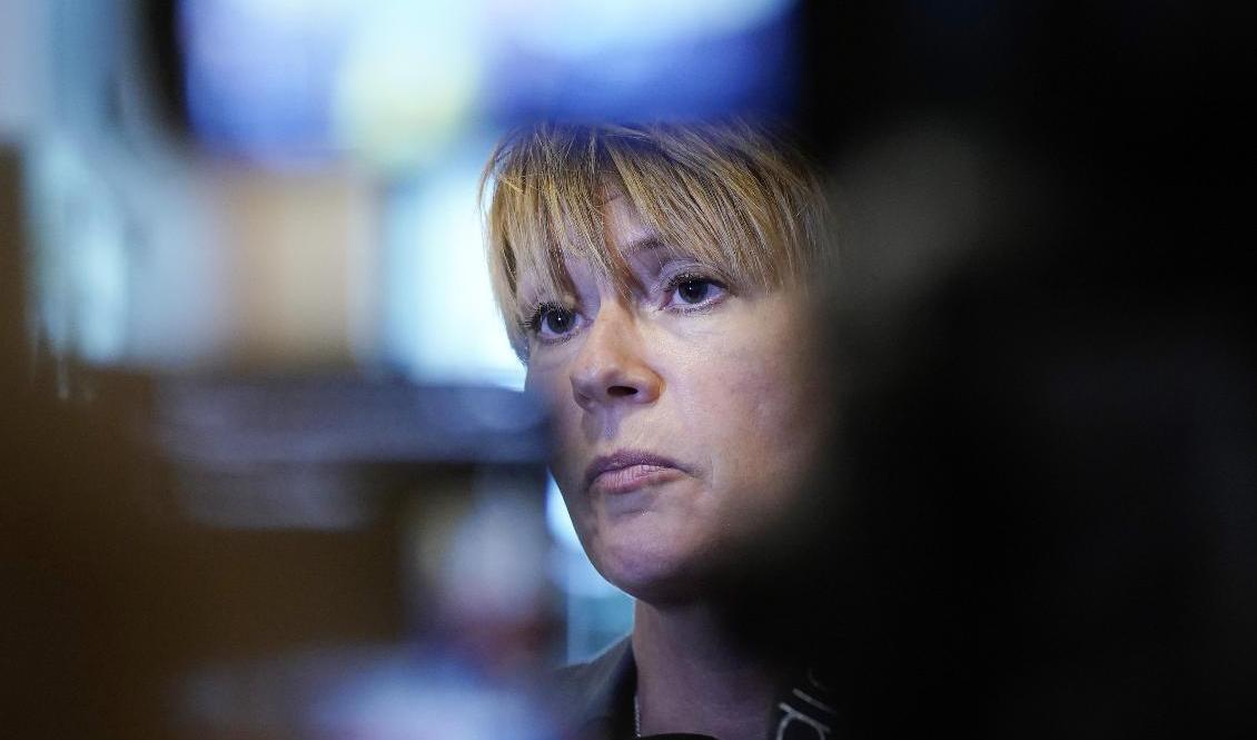 Kammaråklagare Ulrika Åberg efter häktningsförhandlingen i det uppmärksammade fallet där en polis sköts ihjäl i tjänsten tidigare i veckan. Foto: Björn Larsson Rosvall/TT