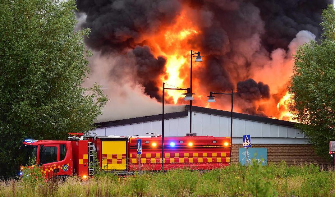 Två pojkar har begärts häktade efter skolbranden i Nyköping i onsdags. Foto: Pontus Stenberg/TT