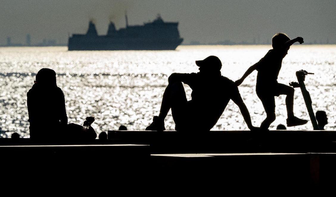 Det blir temperaturer mot eller över 30 grader på flera ställen i landet under torsdagen. Arkivbild. Foto: Johan Nilsson/TT