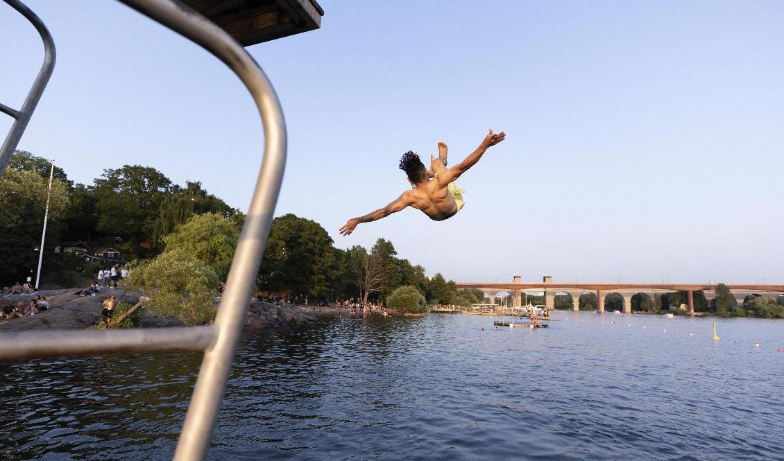 Hettan byts snart mot svalare väder. Foto: Ali Lorestani/TT